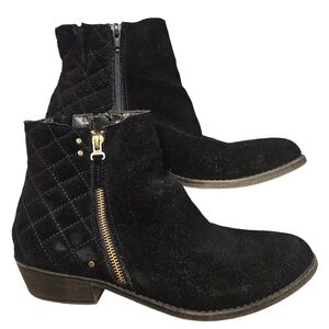 White Mountain Womens 10M Jodi Black Suede Quilted Ankle Boot